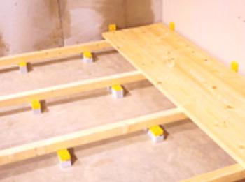 Stohování dlaždic na dřevěnou podlahu: co potřebujete vědět o instalaci na dřevěném podkladu