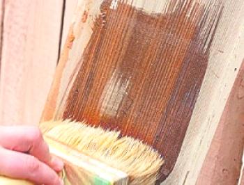 Jak malovat dřevěný povrch: příprava a proces práce