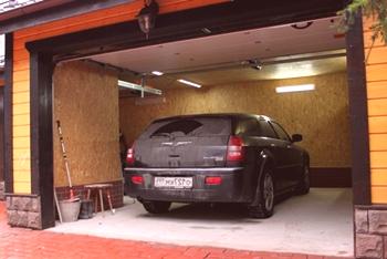 Вътрешната облицовка на гаража е грижа на всеки собственик на автомобил