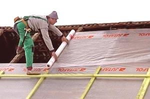 Hydroizolace pro kovové dlaždice. Brána pro střechy a střechy