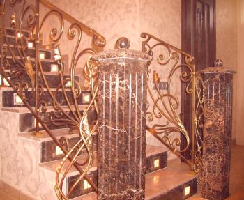Umělecké kované výrobky v interiéru domu - dekor a interiérový design