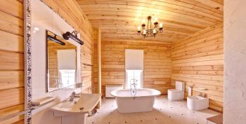 Koupelna v dřevěném domě