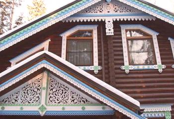 Dekorace dřevěného domu: co si vybrat