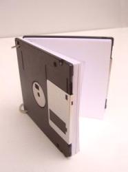 Poznámkový blok ze staré diskety