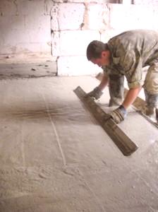 Betonování podlahy v garáži: příprava, pokládka upevňovacích pokynů