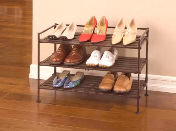 Срок за обувки в залата: как да изберем и къде да сложим