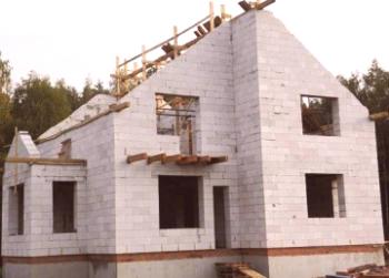 Сгради от блокове от пяна: плюсове и минуси на строителството, обратна връзка от собственика