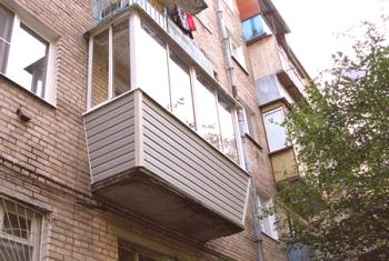 Завършване на балконите в Хрушчов - най-важното е да се укрепи рамката