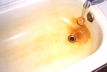 Възстановяване на емайл на чугунена баня у дома: инструкция за възстановяване