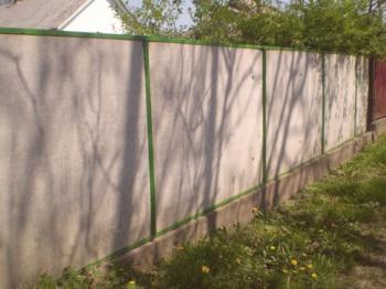Ограда с плосък шифер