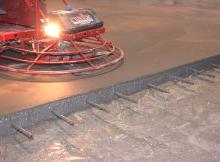 Индустриални подове: технология за монтиране на бетонови и насипни подове в предприятията