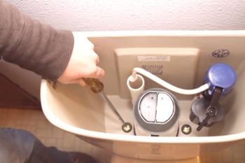 Резервоар за тоалетна: устройство, ремонт и настройка
