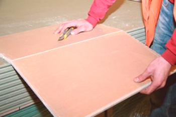 Jak snížit sádrokartonové desky?