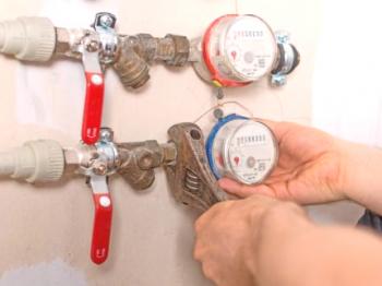 Проверка на броячите на вода у дома без премахване: за какво това изисква + разглобяване на нюанси