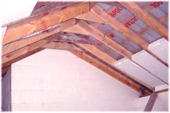 Izolace střechy pěnou (pěnový polystyren): jak izolovat střechu