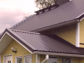 Jak pokrýt střechu kovovými profily - vlastnosti upevnění