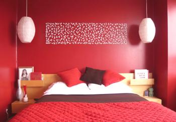Červená ložnice: designové prvky