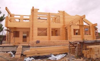 Hlavní etapy výstavby domů z log