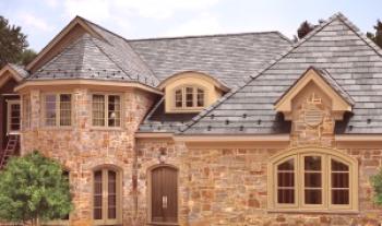 Видове покриви на частни къщи: сложни и практически покриви на вили, полагане на покриви