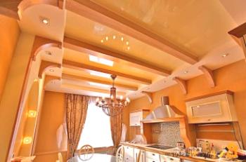 Модерен дизайн на таваните в кухнята с фотопримери на готови дизайни