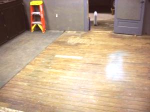 Dřevěná podlaha v garáži s vlastními rukama: výhody a nevýhody
