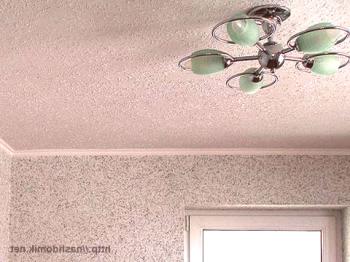 Jak dát tekuté tapety na strop