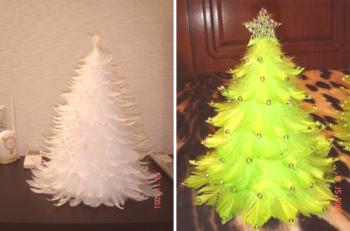 Vánoční strom z peří