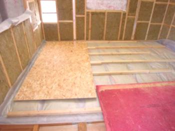 Chornovy podlaha v dřevěném domě: volba metody a pravidla zařízení