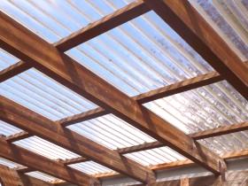 Прозрачен шифер - вид пластмасов покрив