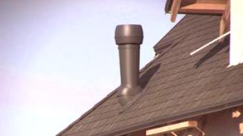 Větrání na střechu: schémata a metody instalace větracího potrubí, závěr na střeše