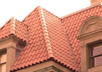 Co střechy střech pokrývají, co je nátěr vyroben, jaká technologie má vytvořit střechu, jak provést výměnu a renovaci střešní krytiny, více na fotografii a videu