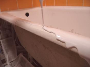 Vana akrylátová vana je velmi jednoduchý způsob restaurování