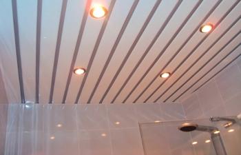 Hliníkové zábradlí strop - instalace zavěšených kovových konstrukcí + Video