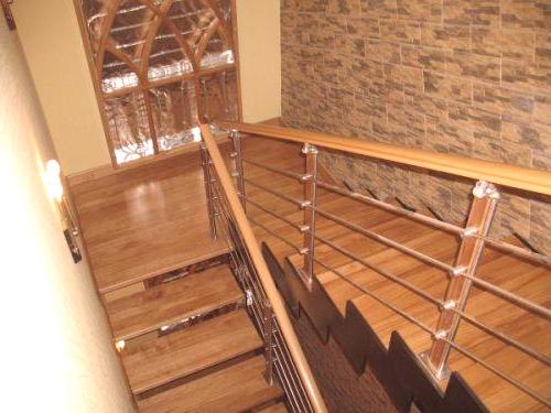 Jak udělat žebřík v domě? Pravidla pro stavbu schodišť