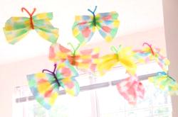 Пеперуди от хартиени кърпи