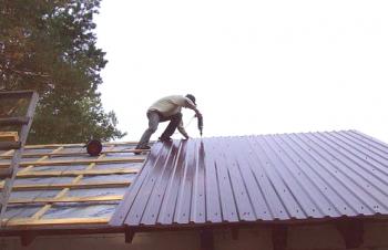 Покривът на велпапе със собствени ръце - дизайнът и рамката, детайлите на видеото и снимката