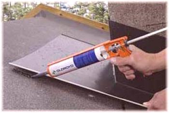 Уплътняване на тръбата на покрива: запечатване на тръбата на печката, преминаване на вентилация
