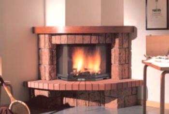 Ъглови камини - характеристиките на поставяне в интериора, домашно приготвено ъгълче 