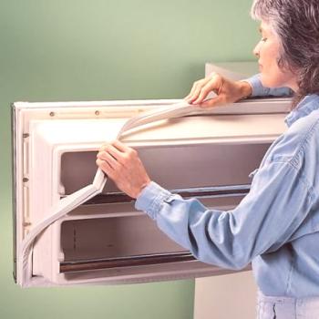 Kako nadmašiti vrata hladnjaka: upute korak po korak