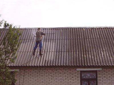 Jak čistit střechu. Jak aktualizovat a umýt břidlicovou střechu