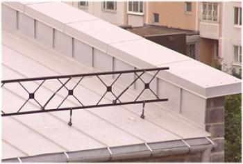 Ограждане на покрива: височина, монтаж, ГОСТ