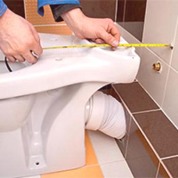 Инсталиране на тоалетната със собствените си ръце: специфики на инсталацията и инструкции стъпка по стъпка