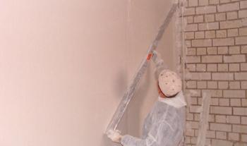 Мазилка на стените с маяци: пълно ръководство за изравняване на стени по мокър начин