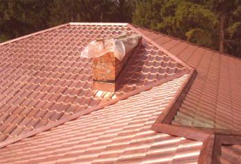 Měděná střecha: její uspořádání a typy, jak provést instalaci a opravu krytu, fotografií a videí