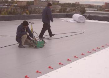 Membránová střecha - technologie pokládky a montáže střešních fólií, PVC a vodotěsných fólií, videozáznamů a fotografií