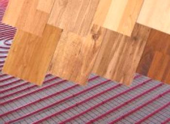Vyberte laminát pro pokládání na teplou podlahu: jaké typy lamel lze použít?