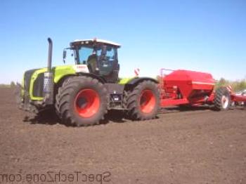 Třída traktor Claas - popis modelové řady, videa a ceny