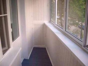 Dokončovací materiály pro izolovaný balkon: pro podlahy, stěny, stropy