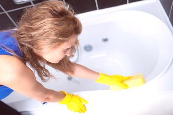 Čiščenje kopeli: čiščenje doma iz različnih vrst onesnaževalcev