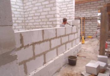 Výhody a nevýhody domů z pěnového betonu. Základní charakteristika